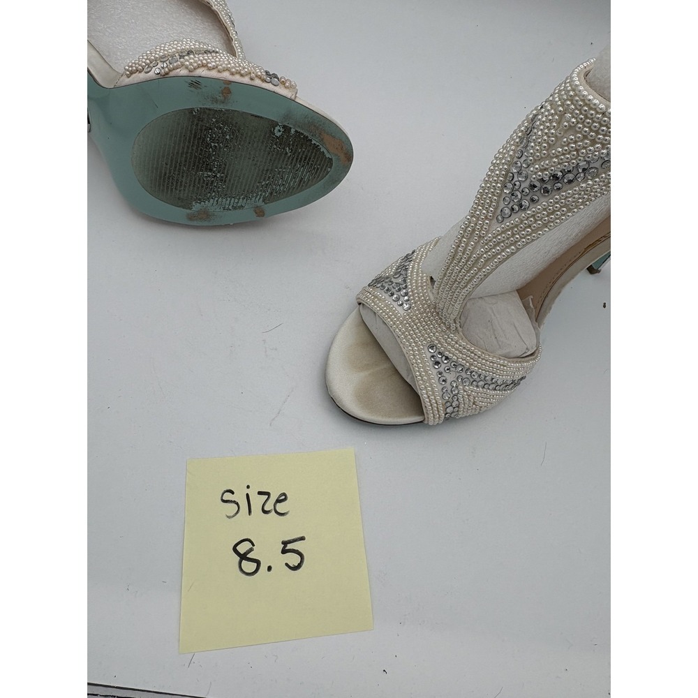 Blue by Betsey Johnson SB-GIGI Ivory Satin Pearl Rhinestone Heels Size 8.5 - Picture 6 of 6